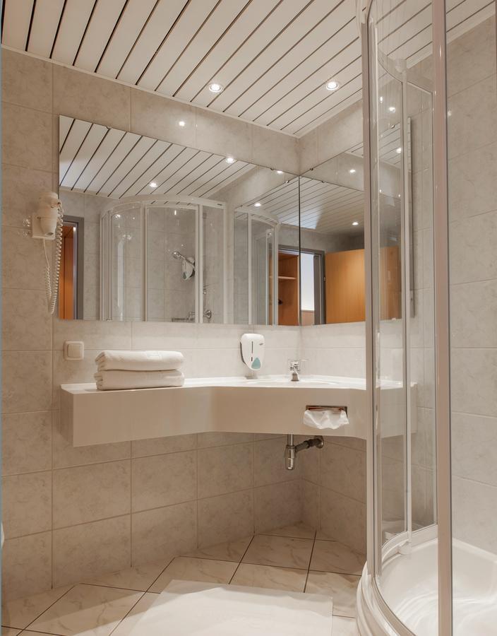 Landzeit Autobahnrestaurant & Motorhotel Loipersdorf Kitzladen Chambre photo